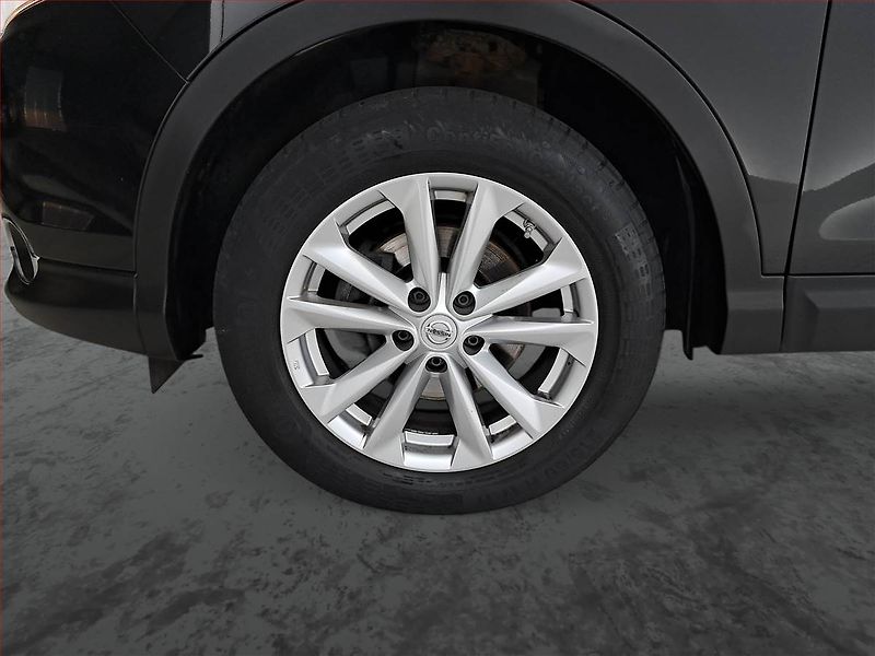 Nissan Qashqai (2015) 1.2 DIG-T, Tempomat - fotka 15 z 17