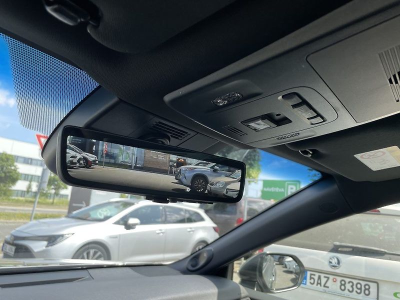 Toyota Camry 2.5 Hybrid Executive - fotka 28 z 29