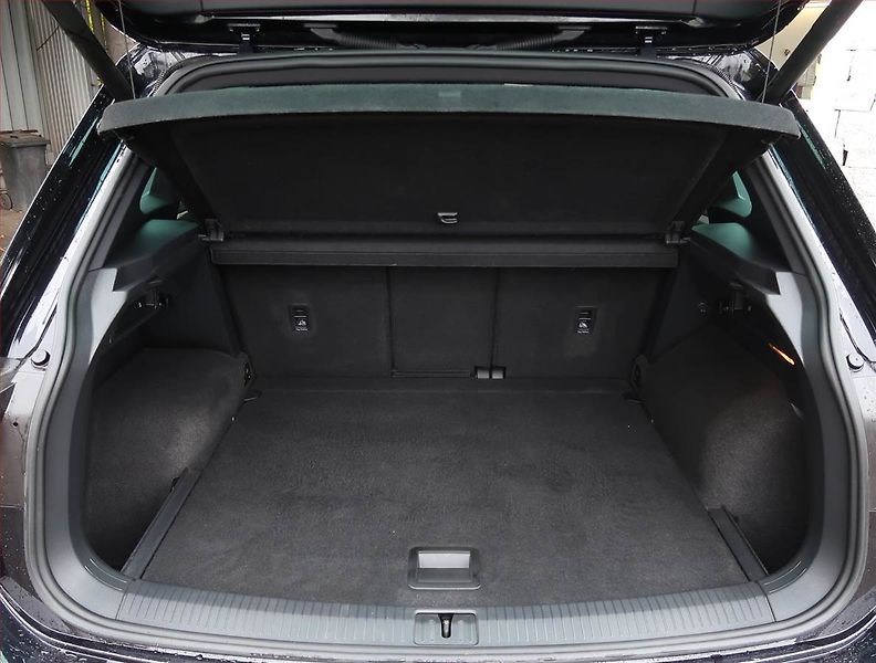 Volkswagen Tiguan (2018) R-Line 2.0 TSI - fotka 14 z 17