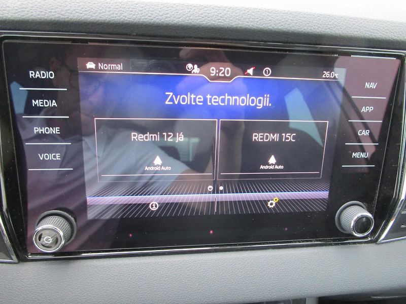 Škoda Karoq 1.5TSi Style - fotka 16 z 22