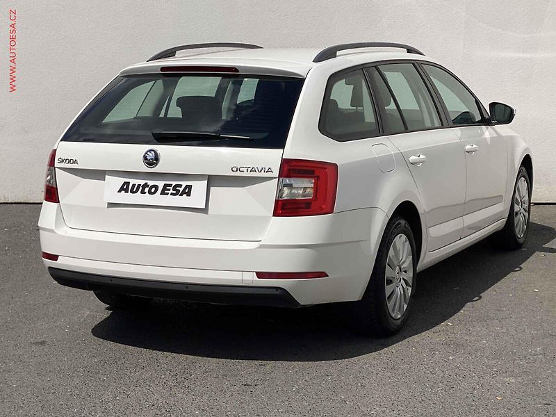 Škoda Octavia (2018) 1.6 TDi, ČR, servis.kniha - fotka 4 z 17