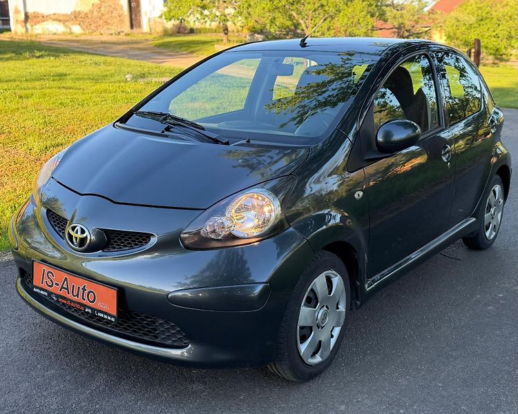Toyota Aygo (2008) - fotka 1 z 11