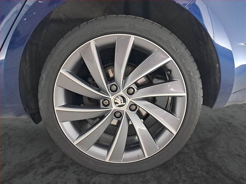 Škoda Octavia (2016) Laurin&Klement 2.0 TDI, 4X4 - fotka 15 z 20