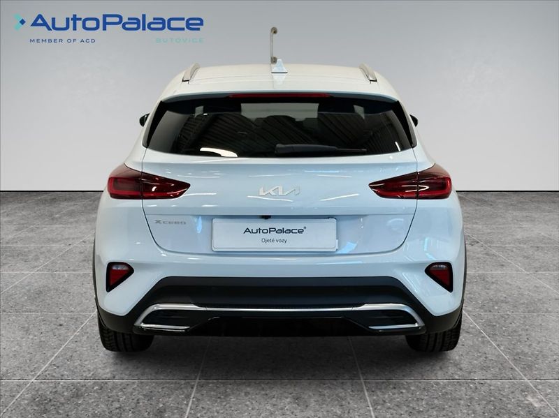 Kia XCeed 1,5 T-GDI ZÁRUKA MHEV AT TOP - fotka 5 z 18