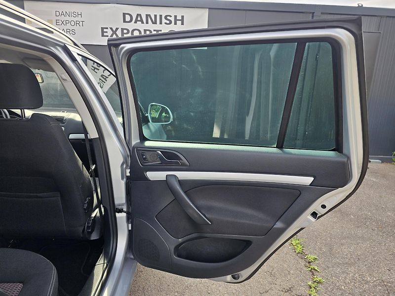 Škoda Octavia 1.2 TSI 77kW SPORT EDITION - fotka 33 z 42