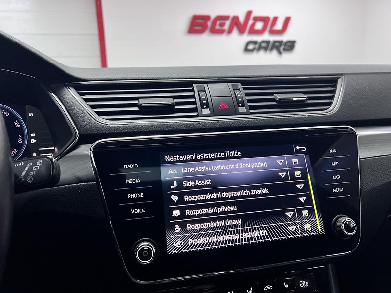 Škoda Superb 2.0 TSI 140 kW Style Servis - fotka 39 z 50