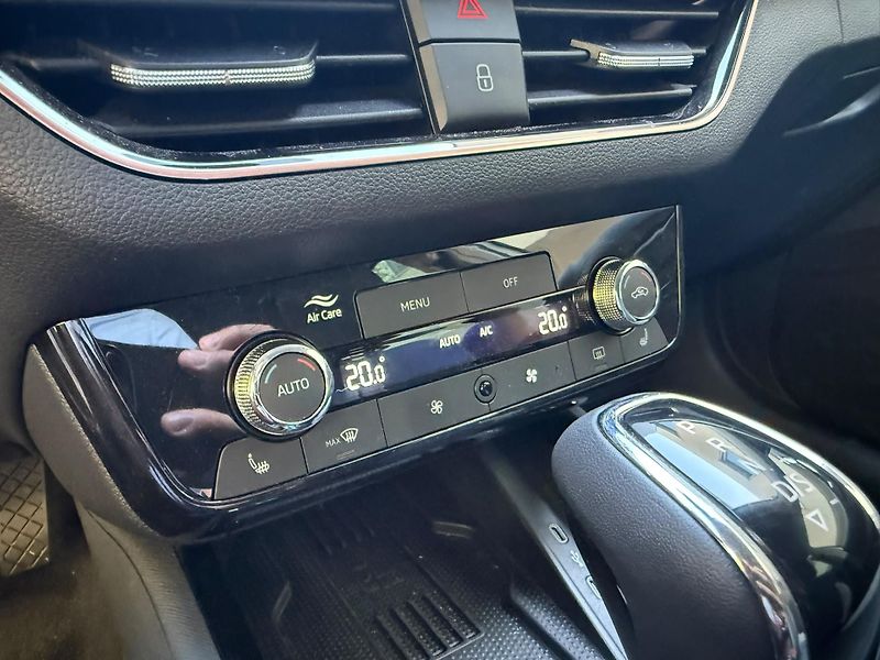 Škoda Scala Top Selection 1.5 TSI 110kw DS - fotka 16 z 23