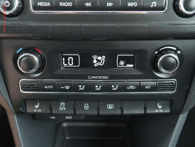 Škoda Rapid (2013) 1.6TDi, Ambition, STK4/28 - fotka 15 z 19