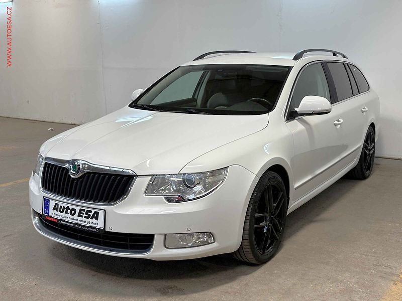 Škoda Superb (2013) 2.0 TDi, Elegance, DSG, +ALU - fotka 3 z 17