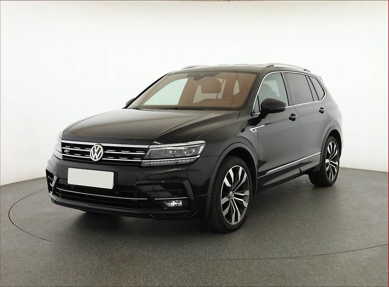 Volkswagen Tiguan Allspace (2019) R-Line 2.0 TSI - fotka 2 z 27