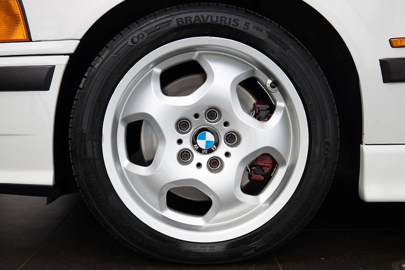 BMW M3 E36 Manuál - fotka 17 z 19