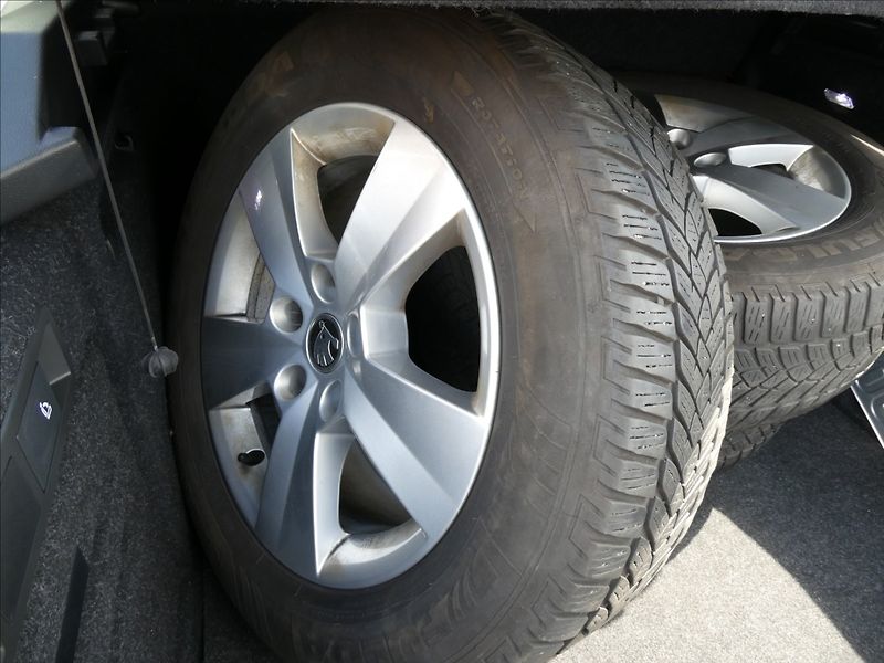 Škoda Superb 1,5 TSi 110kW STYLE+, NAVI,LED - fotka 16 z 37