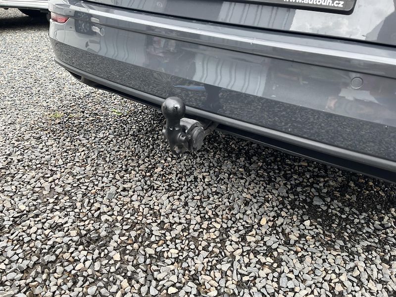 Volkswagen Golf 1.5 TSi  110 kW ČR - fotka 33 z 34