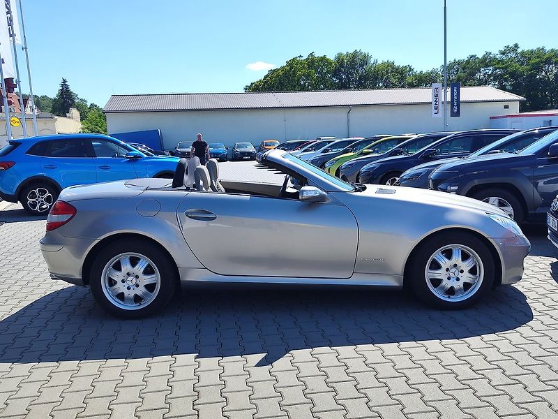 Mercedes-Benz SLK 200 Kompressor/120kW ČR - fotka 16 z 30