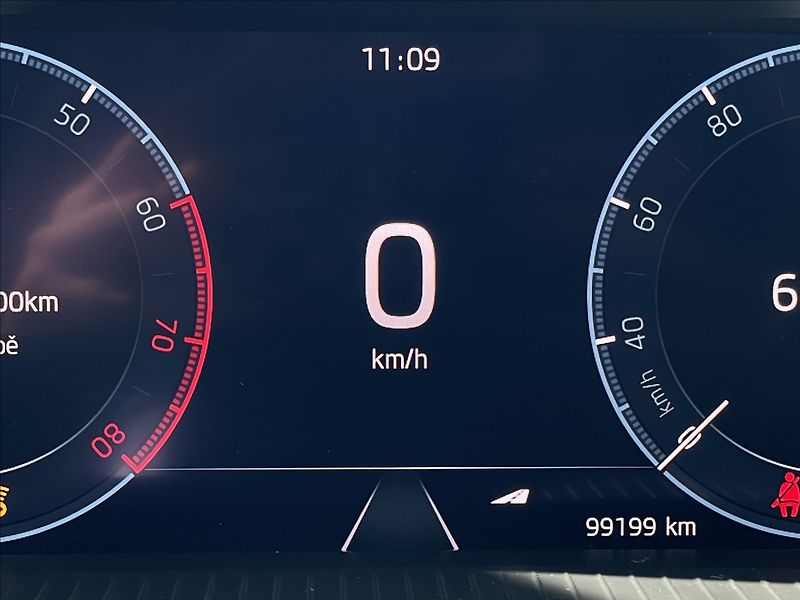 Škoda Octavia 1,5 TSI Ambition Plus LED+ACC - fotka 10 z 24