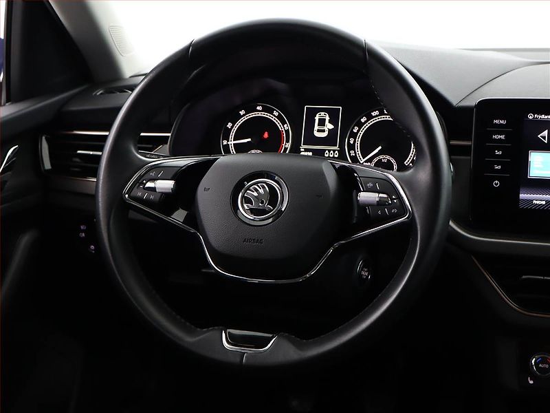 Škoda Scala (2023) Style 1.0 TSI, Serv.kniha - fotka 14 z 19