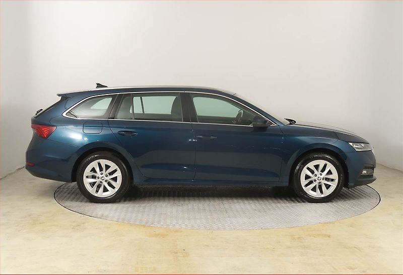 Škoda Octavia (2023) 2.0 TDI - fotka 6 z 23