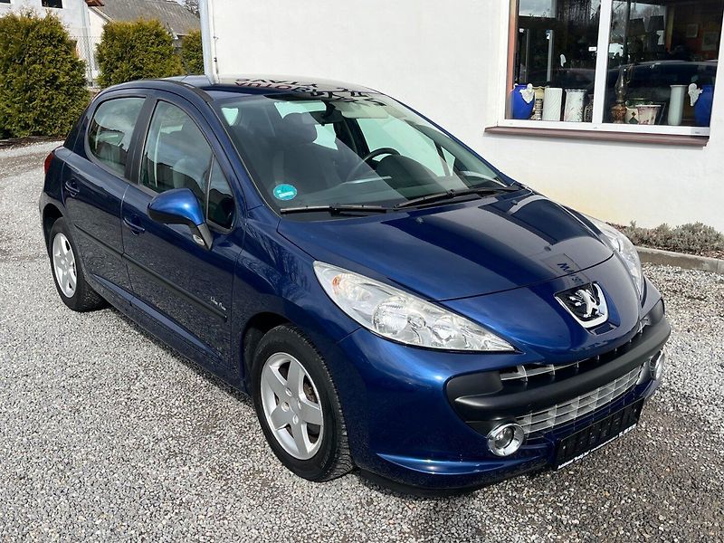 Peugeot 207 (2008) 1.4 i 54 Kw Velmi pěkná - fotka 1 z 14