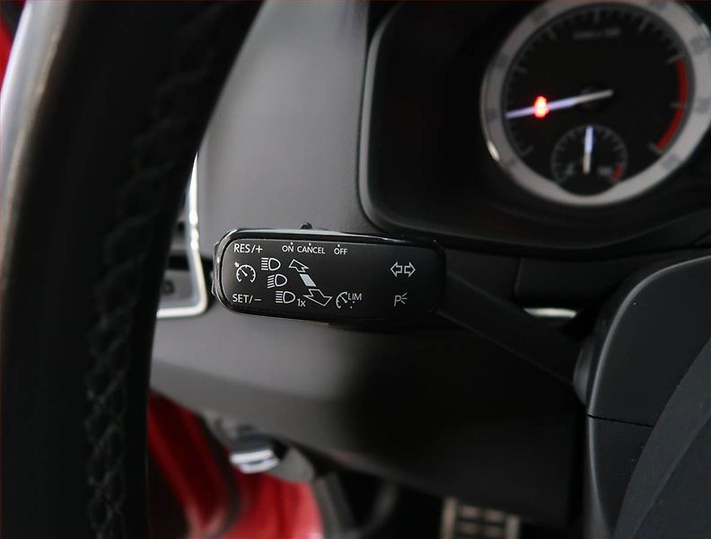 Škoda Karoq (2018) Ambition Plus 1.0 TSI - fotka 21 z 23