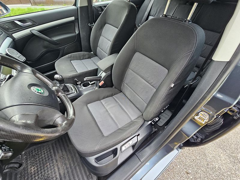 Škoda Octavia (2006) 2 2.0FSI 4X4 TAŽNÉ  - fotka 9 z 18