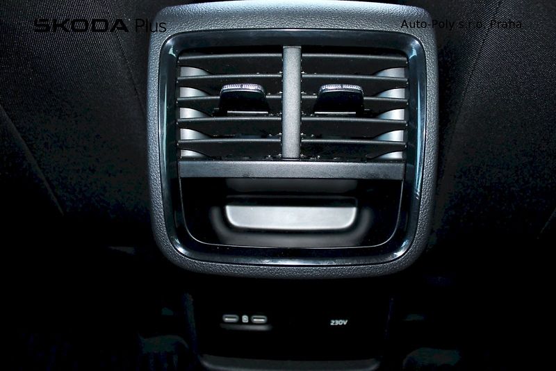 Škoda Octavia (2023) 1.5 TSI 110 kW Ambition - fotka 22 z 25