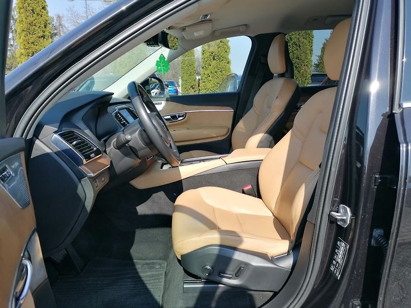 Volvo XC90 (2015) D5 AWD 7-míst Bowers & Wilkins - fotka 9 z 33