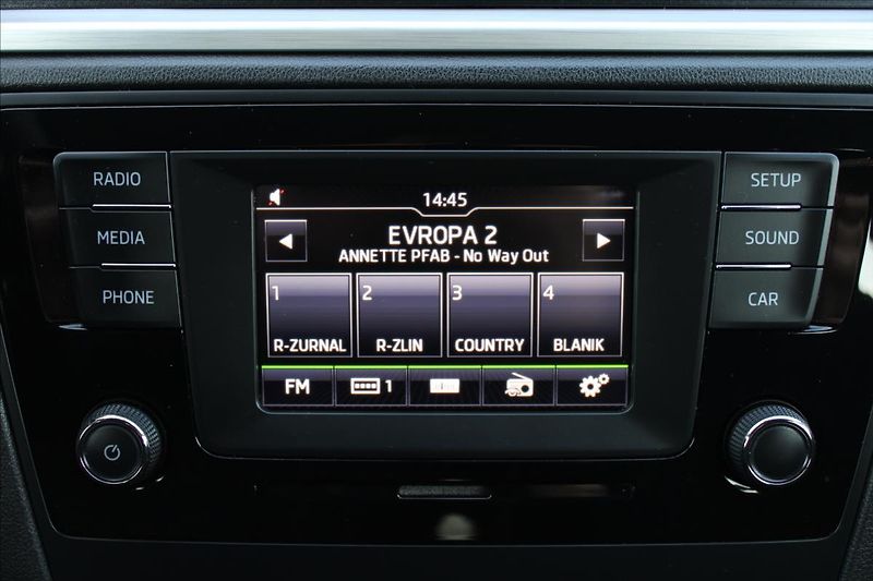 Škoda Rapid 1,4 TDI  NOVÉ V ČR - fotka 11 z 24