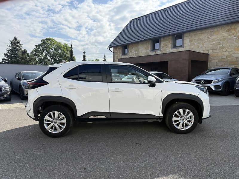 Toyota Yaris Cross Hybrid 68 kW - fotka 7 z 26