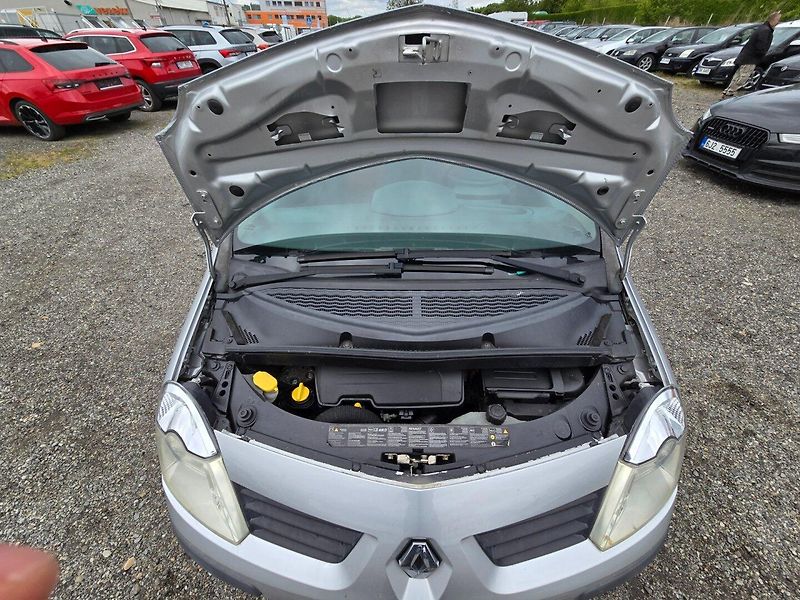 Renault Modus (2007) 1.2 55KW klima 2 - fotka 22 z 23