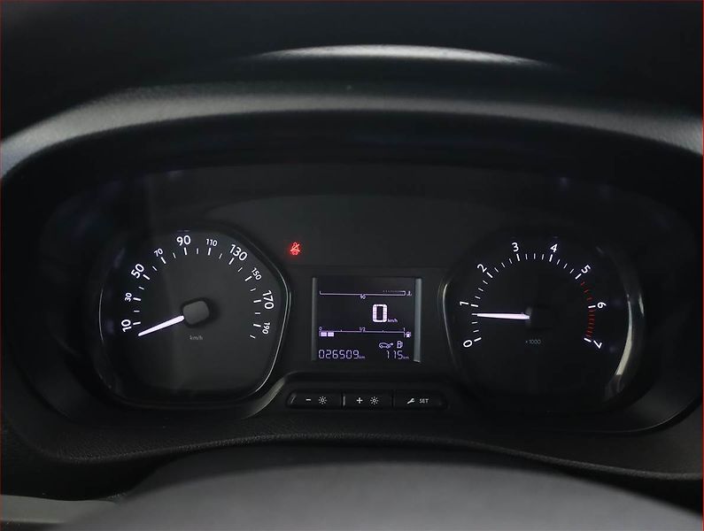 Peugeot Expert (2019) 2.0 BlueHDi, L3H1, 1.0t, SR - fotka 8 z 14