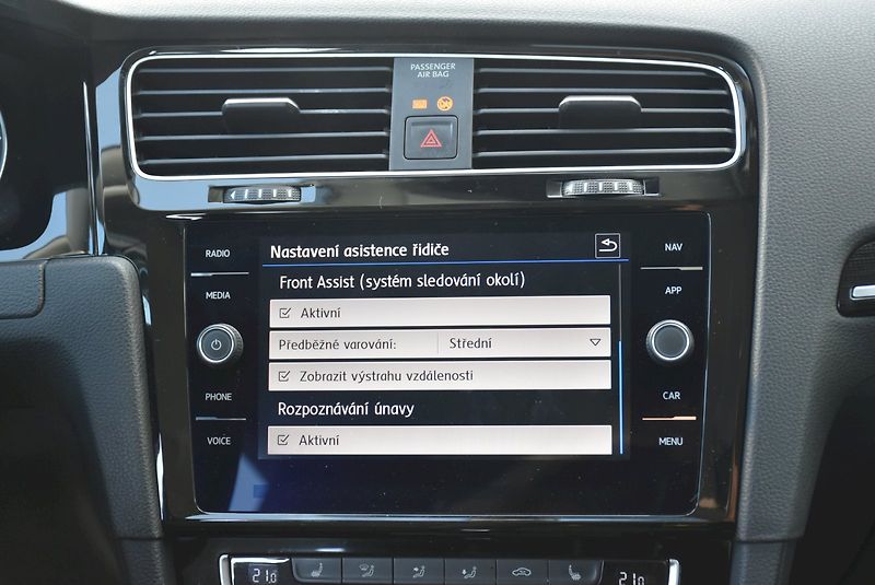 Volkswagen Golf (2021) Tdi DSG - fotka 20 z 23