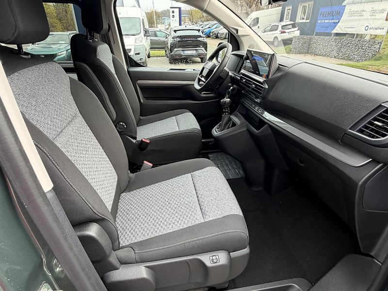 Peugeot Traveller (2026) Active L3 2.2 BlueHDi 150 MAN6 - fotka 17 z 25