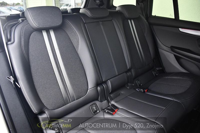 BMW Řada 2 216d GT TAŽNÉ ČR 7MÍST 1M - fotka 20 z 54