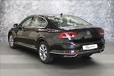 Volkswagen Passat 2,0 TDI DSG ELEGANCE 1.MAJ. CZ - náhled 3