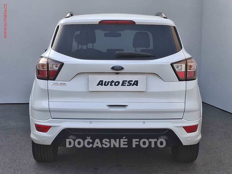 Ford Kuga (2016) 2.0 TDCi, ST-Line, navi - fotka 5 z 11