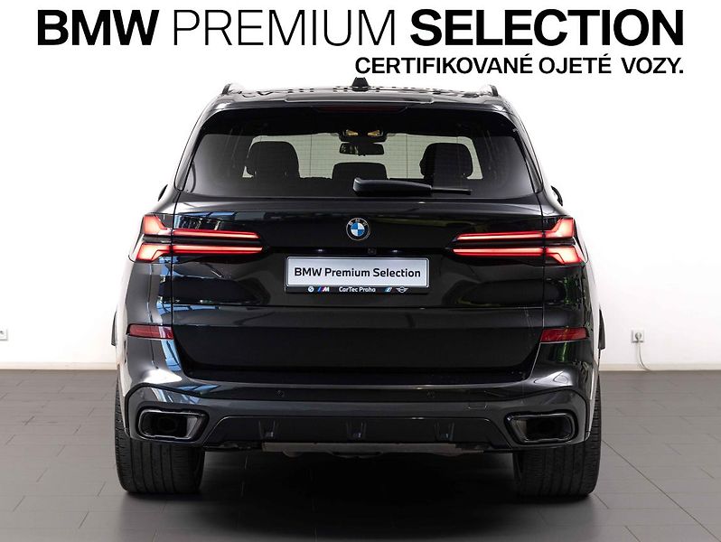 BMW X5 xDrive30d - fotka 4 z 22