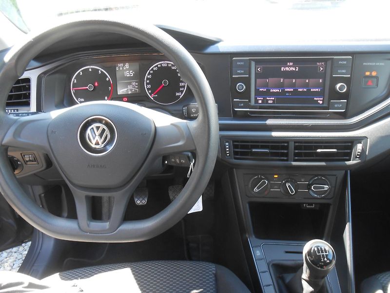 Volkswagen Polo 1.0MPi,48KW,60TKm! - fotka 25 z 35