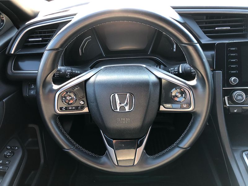 Honda Civic 1.0 VTEC Elegance - fotka 17 z 28