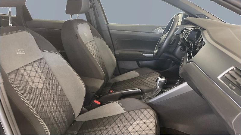 Volkswagen Taigo (2022) R-Line 1.5 TSI 110kW DSG - fotka 14 z 27
