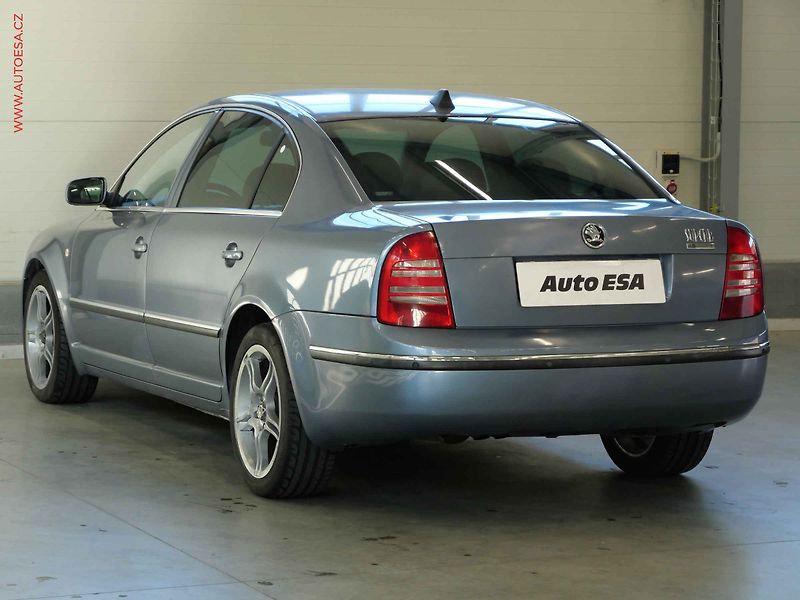Škoda Superb (2005) 1.8 T, ČR, Elegance, xenon - fotka 6 z 18