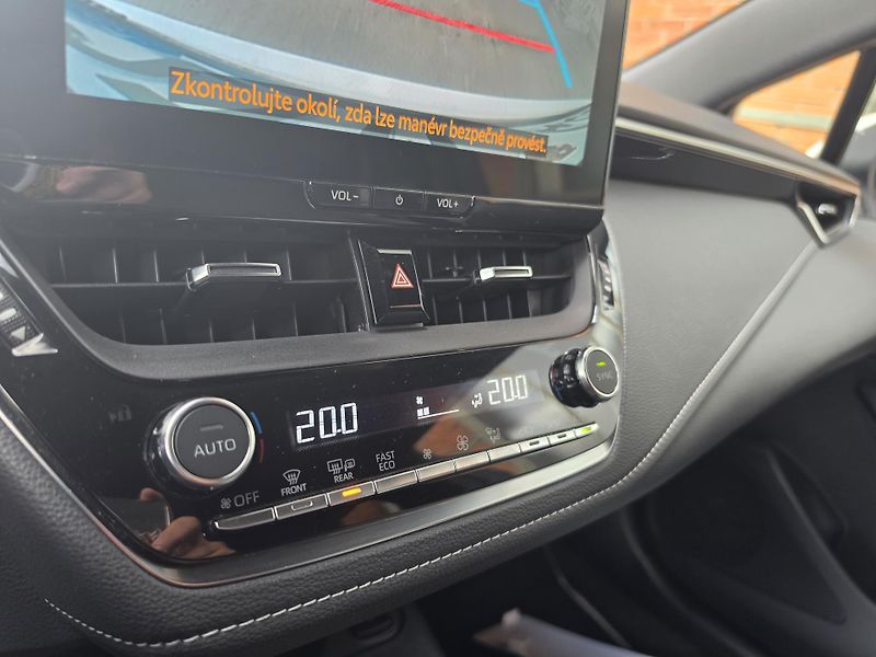 Toyota Corolla (2024) Touring Sport Style 1,8 103kW - fotka 19 z 23