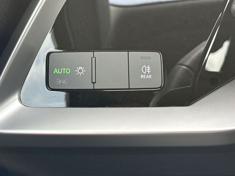 Audi A3 (2022) 1.0 TSI MHEV Basis - fotka 16 z 30