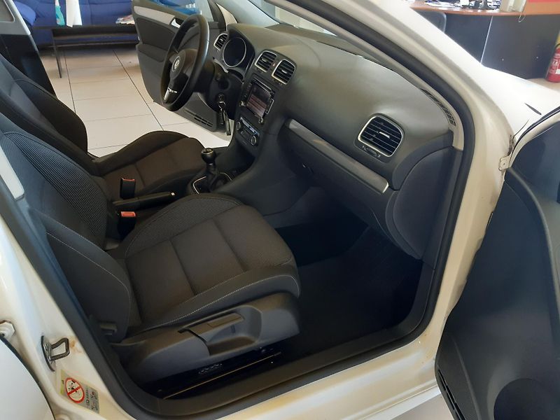 Volkswagen Golf 1.2 TSI 77KW GT-LINE - fotka 19 z 22