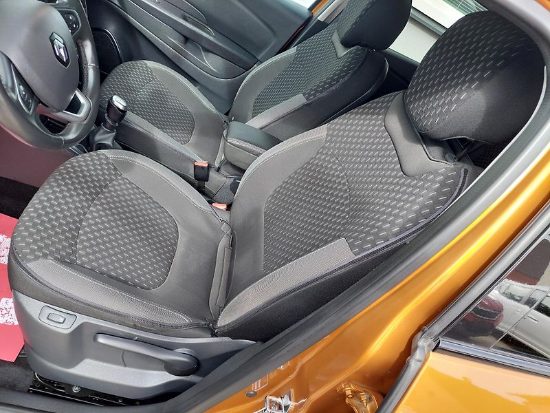 Renault Captur (2019) Collection 1.3TCe - fotka 18 z 41