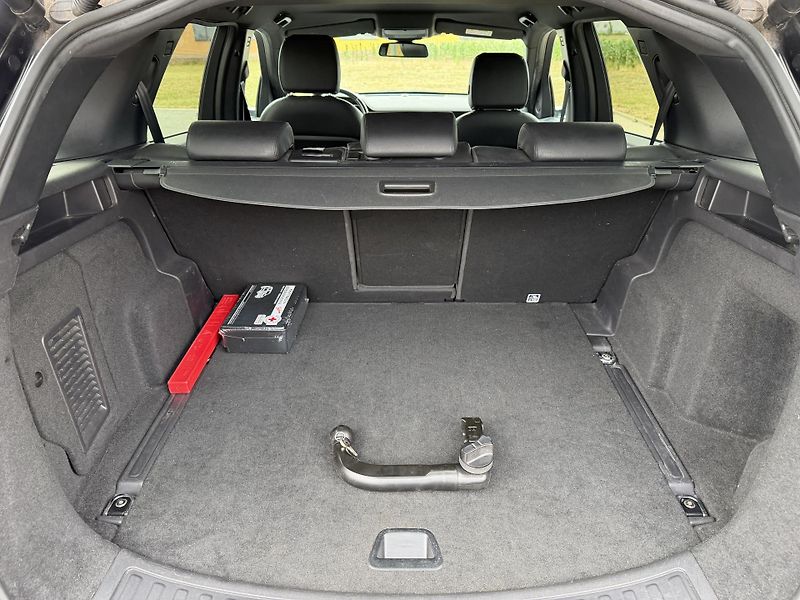 Land Rover Discovery Sport 2.2 TD4 4X4 XENON KŮŽE TAŽNÉ - fotka 33 z 44