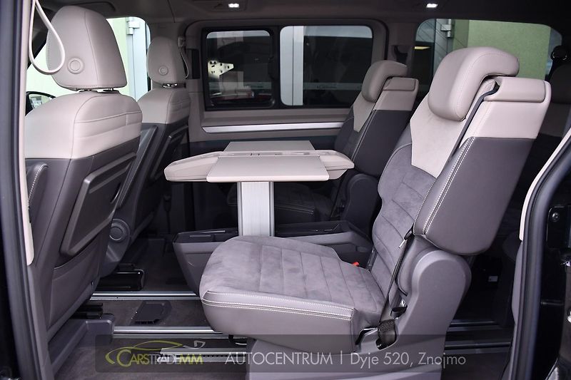 Volkswagen Multivan 2.0TDi HIGHLINE PANORAMA ACC - fotka 13 z 57