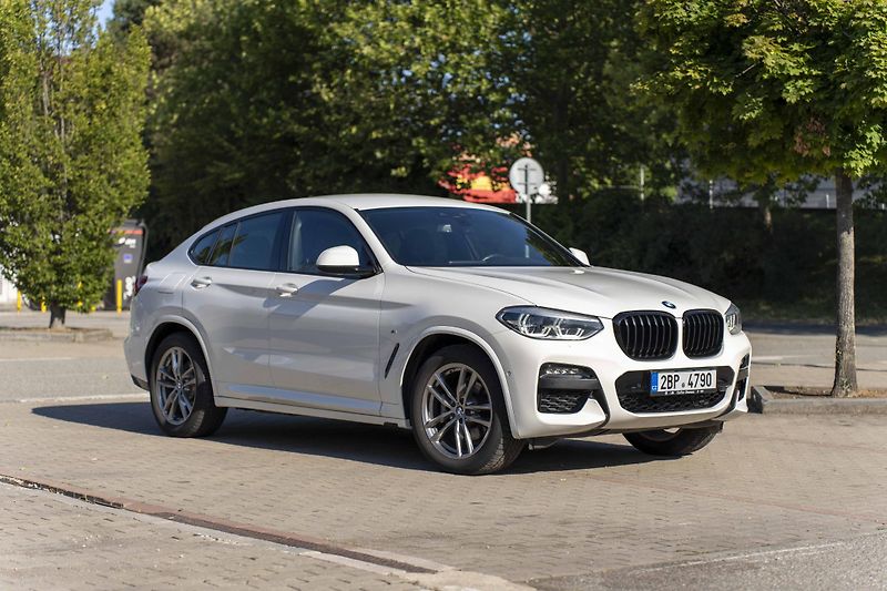 BMW X4 (2021) xDrive 20d M Sport paket, DPH - fotka 1 z 32