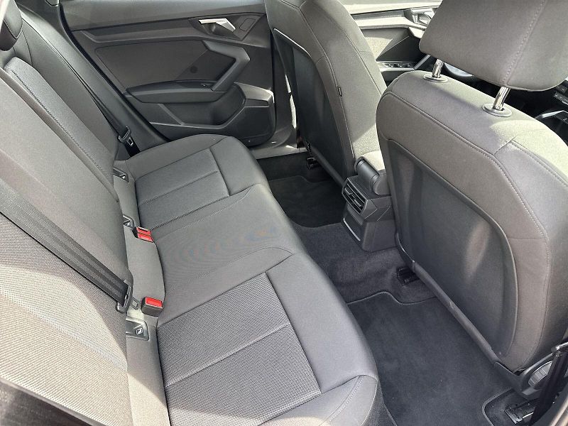 Audi A3 (2022) 1.0 TSI MHEV Basis - fotka 10 z 30