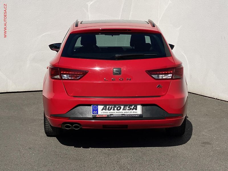Seat Leon (2014) 2.0 TDi, FR, AT, panorama - fotka 5 z 16