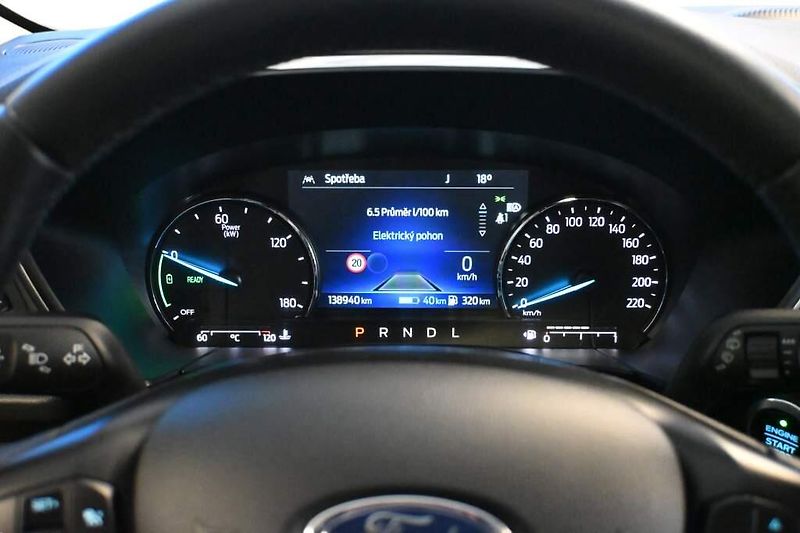 Ford Kuga (2020) 2.5 LED ACC Kamera BO Kamera D - fotka 25 z 38